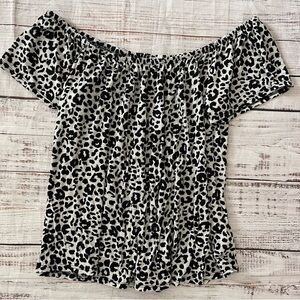 Leopard print top